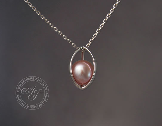 12-Pendentif-Or-Blanc-Perle-R_X_osiris-or-blanc-pendentif-perle-volette.jpg