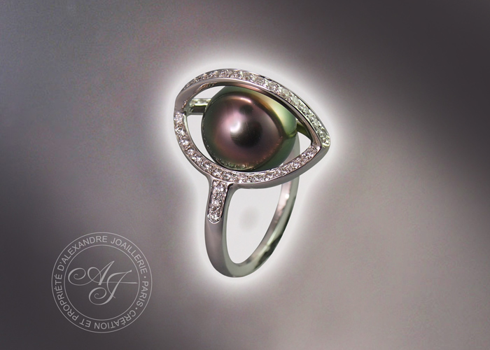 Bague-OSIRIS-Diamants-or-blanc-perle-noire.jpg